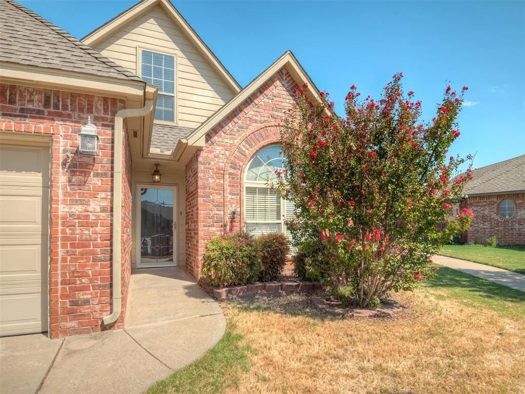 Photo 5 — 509 SW 123rd Place, Oklahoma City, OK 73170