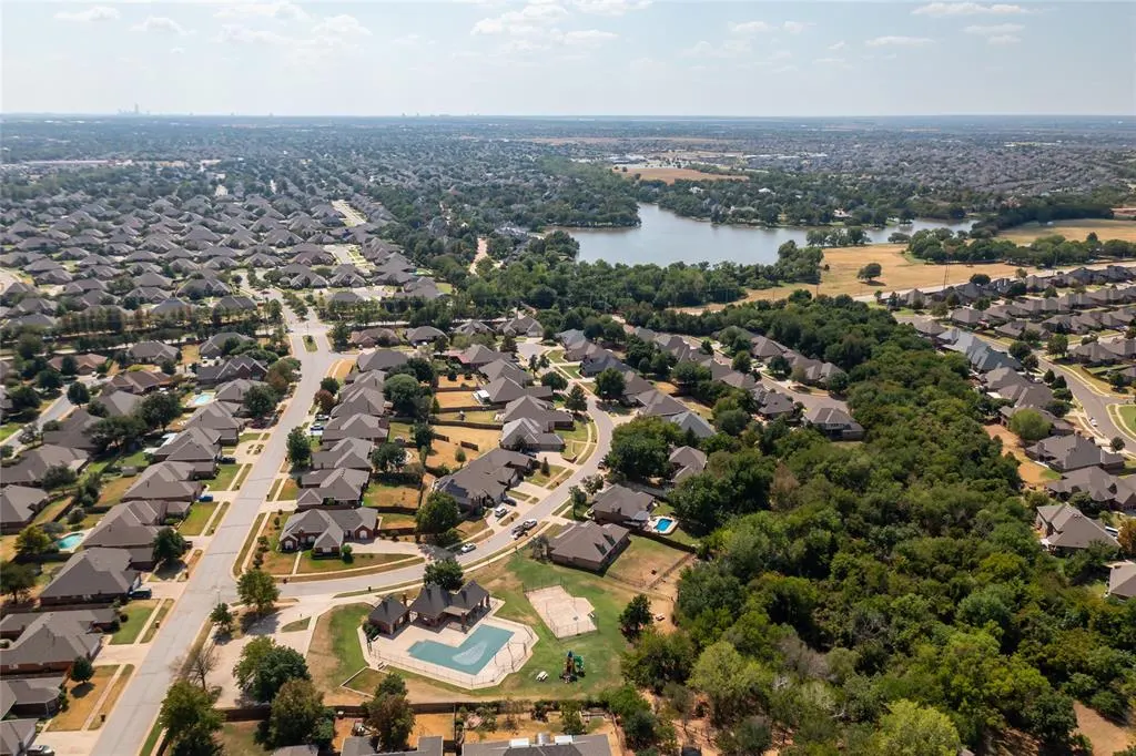 Photo 9 — 19509 Yearling Way, Edmond, OK 73012