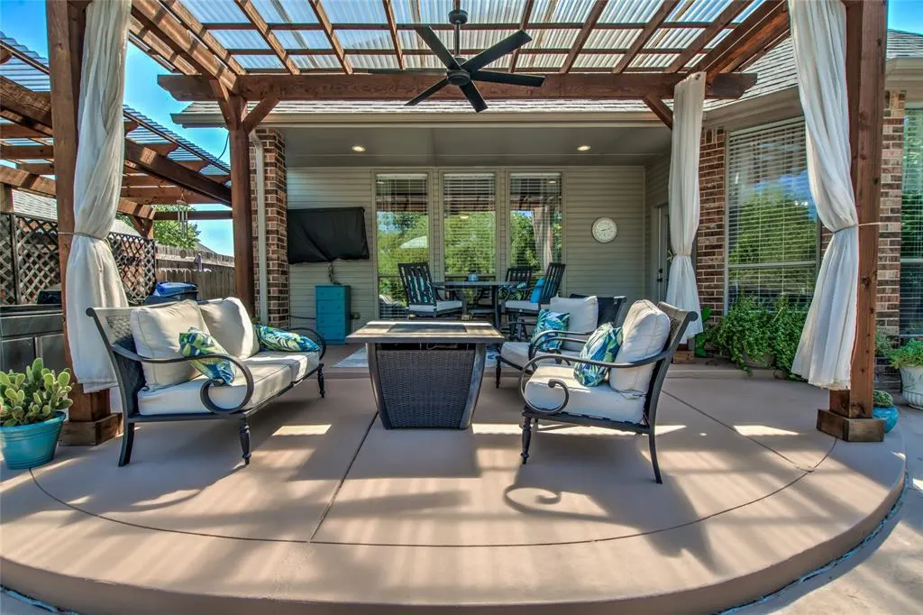 Photo 13 — 19509 Yearling Way, Edmond, OK 73012