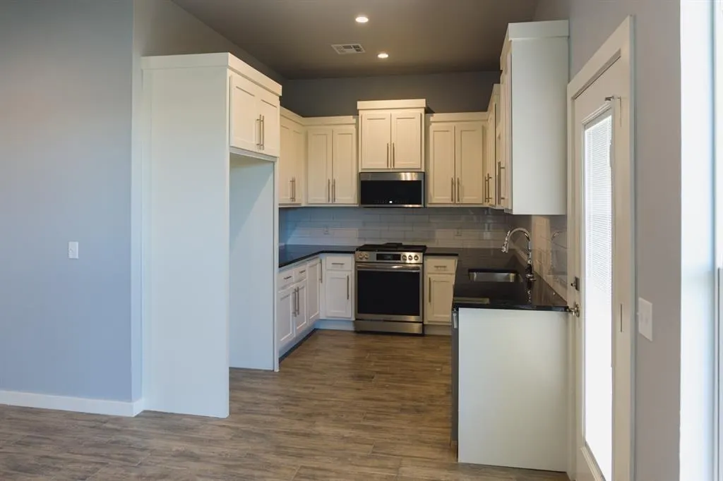 Photo 15 — 629 Remington Avenue, Jones, OK 73034