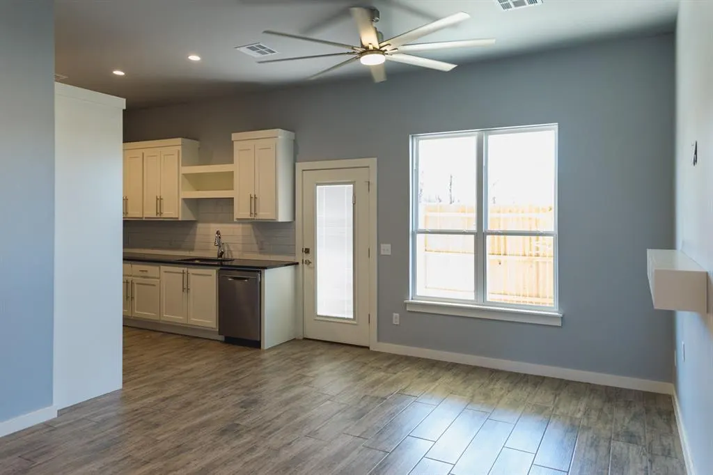 Photo 21 — 629 Remington Avenue, Jones, OK 73034