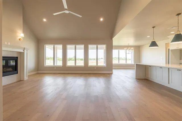 Photo 4 — 6721 Lake View Court, Cashion, OK 73044