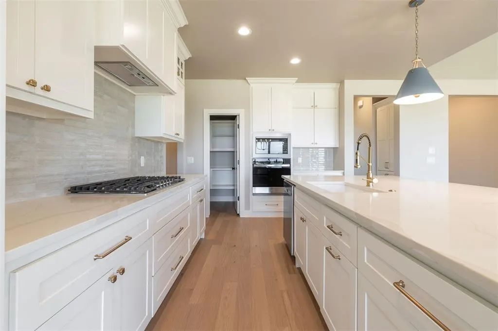 Photo 9 — 6721 Lake View Court, Cashion, OK 73044