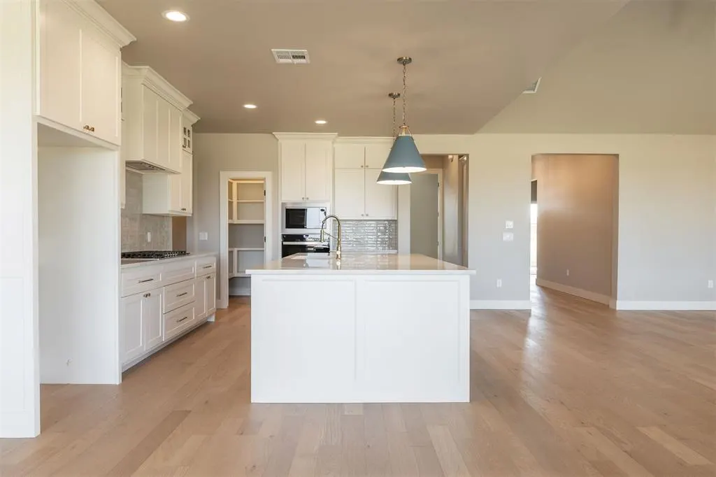 Photo 13 — 6721 Lake View Court, Cashion, OK 73044