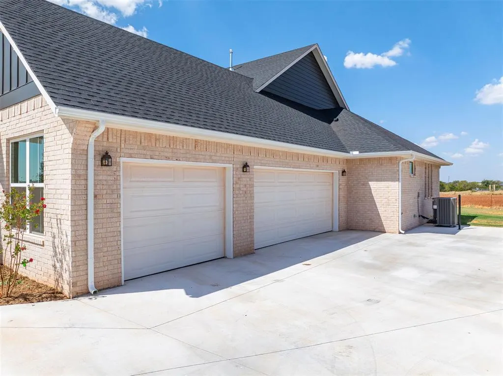 Photo 39 — 6721 Lake View Court, Cashion, OK 73044