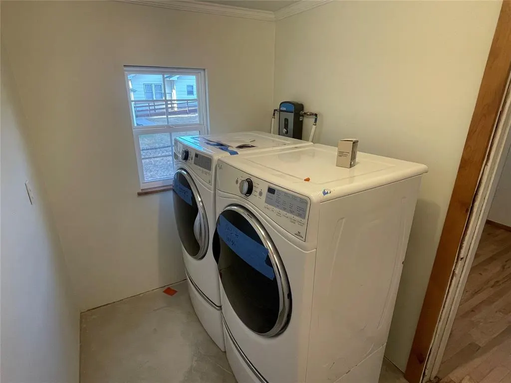 Photo 9 — 311 S 11th Street, Clinton, OK 73601