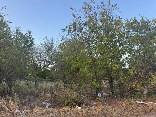 Photo 3 — 1807 NE 35th Street, Oklahoma City, OK 73111