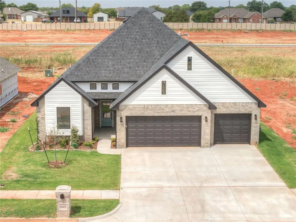 Photo 2 — 14401 Village Trail, Piedmont, OK 73078