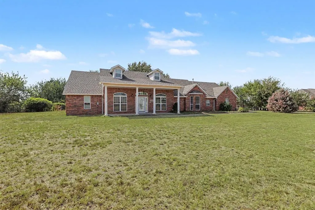 Photo 2 — 803 Timberland Way, Tuttle, OK 73089