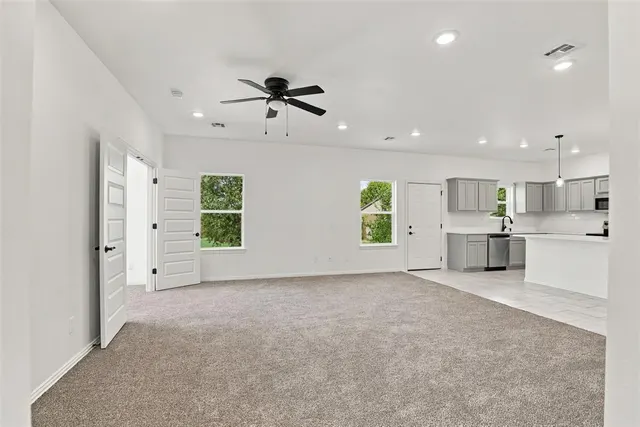 Photo 8 — 800 Chateau Court, Kingfisher, OK 73750