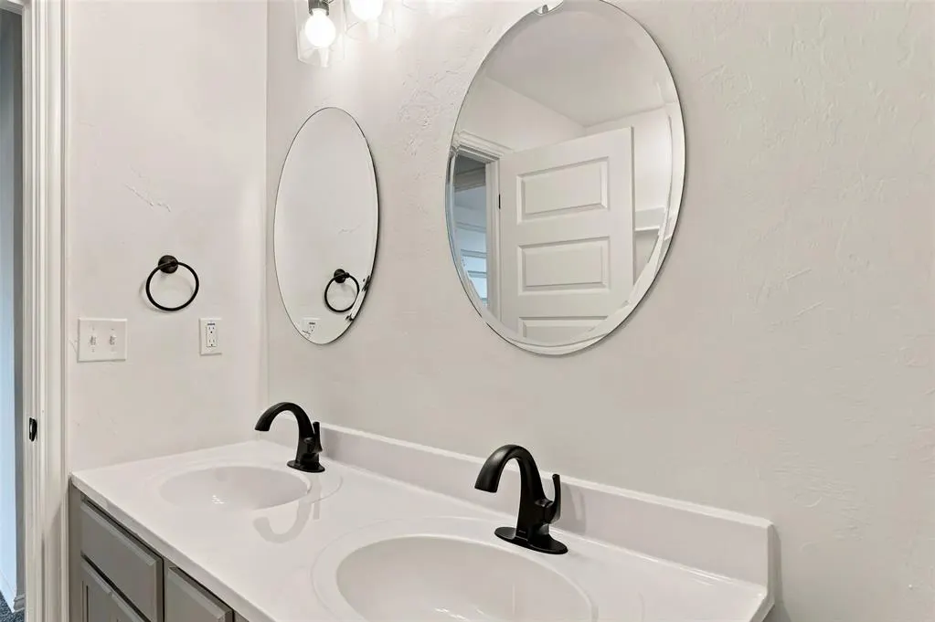 Photo 22 — 800 Chateau Court, Kingfisher, OK 73750