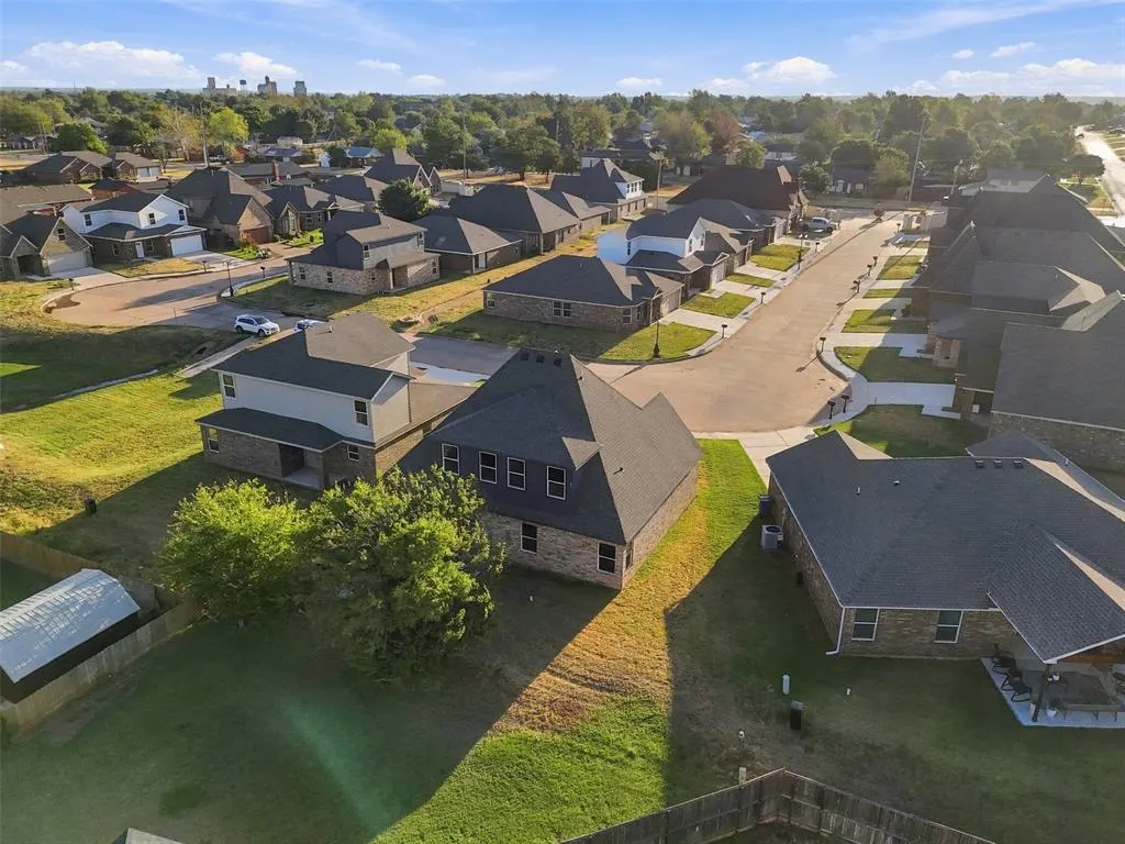 Photo 31 — 800 Chateau Court, Kingfisher, OK 73750