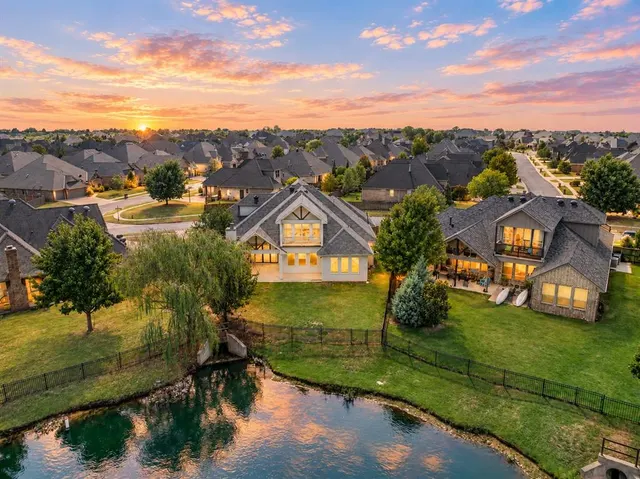 Photo 2 — 15400 Kestral Park Court, Edmond, OK 73013