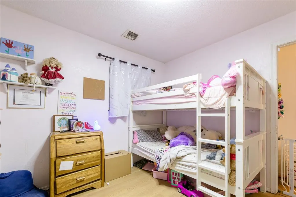Photo 6 — 613 W 10th Street, Cordell, OK 73632