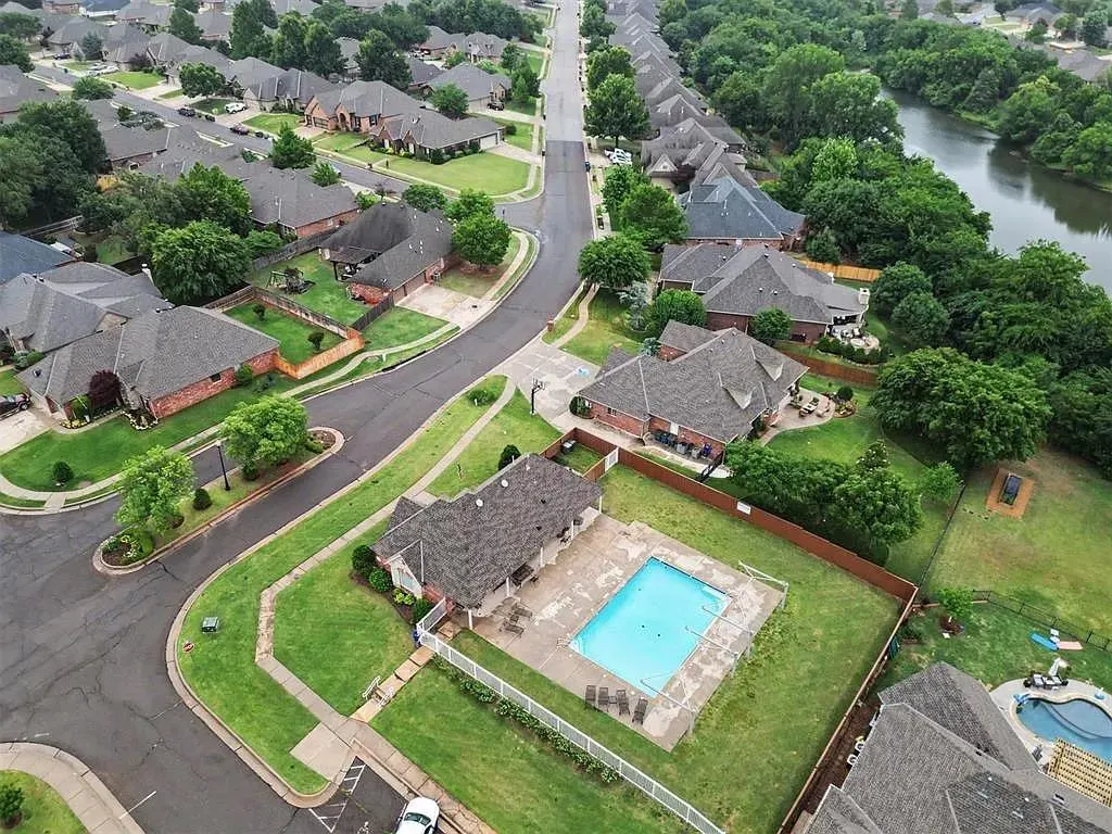 Photo 49 — 2517 Flint Ridge Road, Edmond, OK 73003