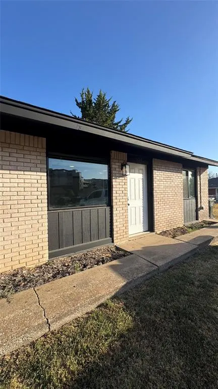Photo 2 — 914 Drake Drive 914, Norman, OK 73071