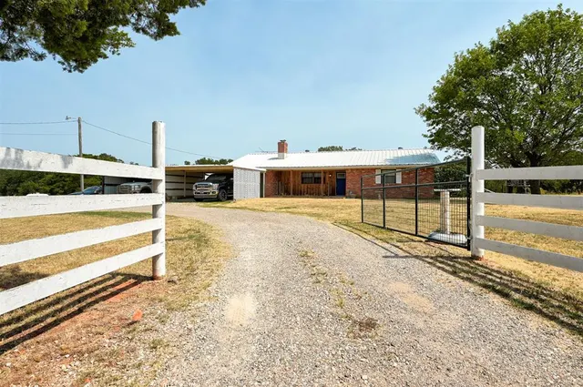 Front exterior — 9901 96th Street, Lexington, OK 73051