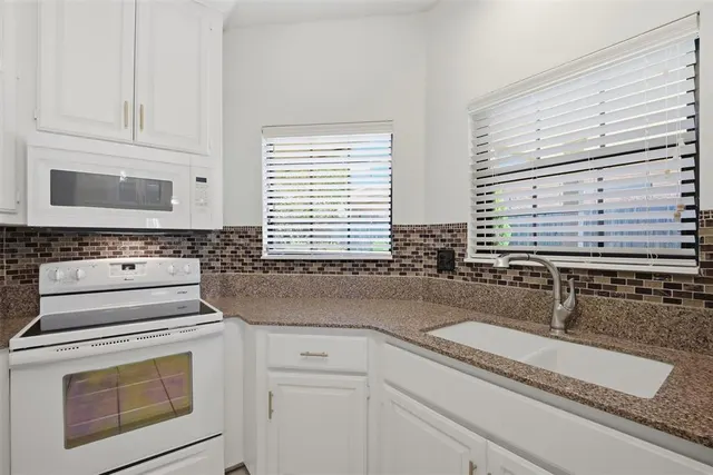 Photo 8 — 4417 Brandt Drive, Oklahoma City, OK 73120