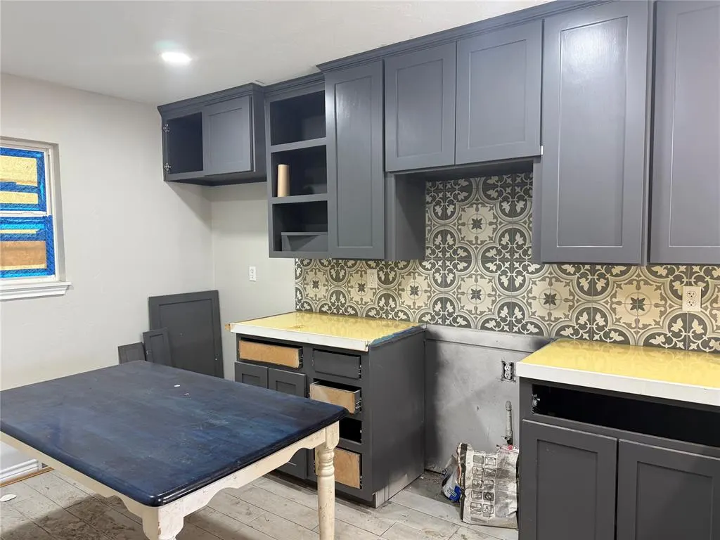 Photo 8 — 1325 E Hemlock Street, Altus, OK 73521