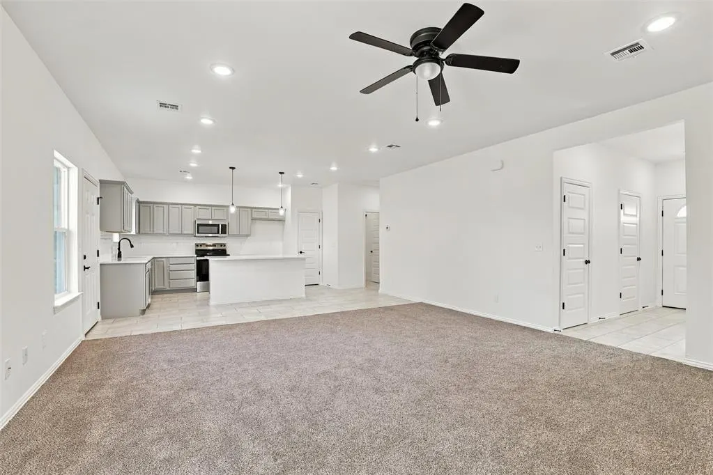 Photo 9 — 801 Chateau Court, Kingfisher, OK 73750