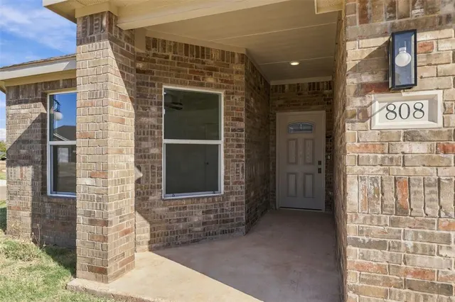 Photo 7 — 807 Chateau Court, Kingfisher, OK 73750