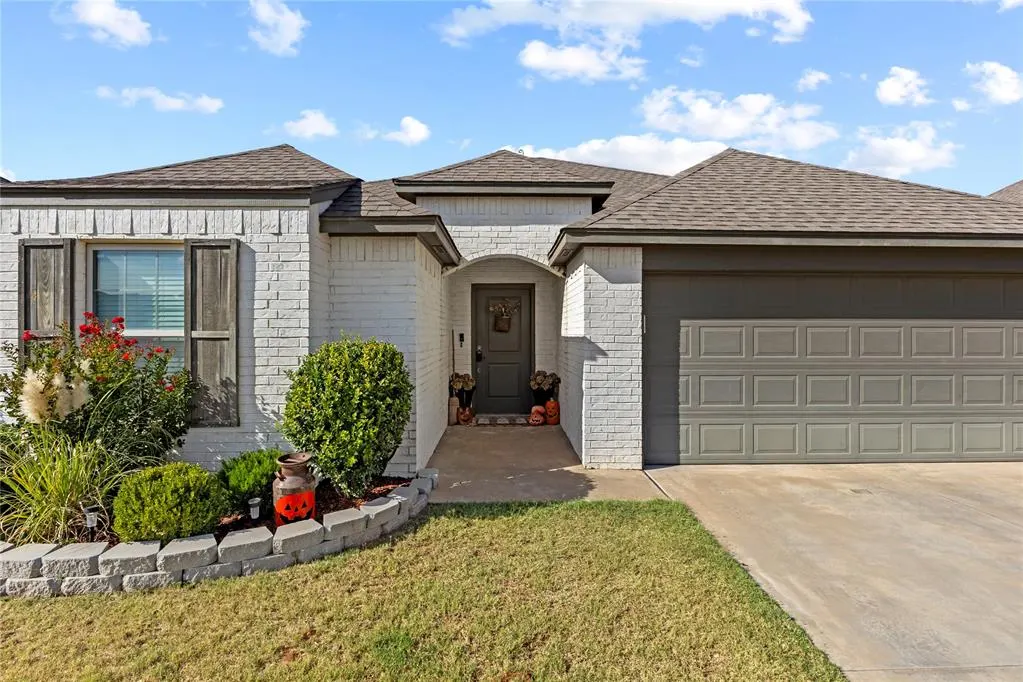 Photo 2 — 2613 Hayride Drive, Weatherford, OK 73096