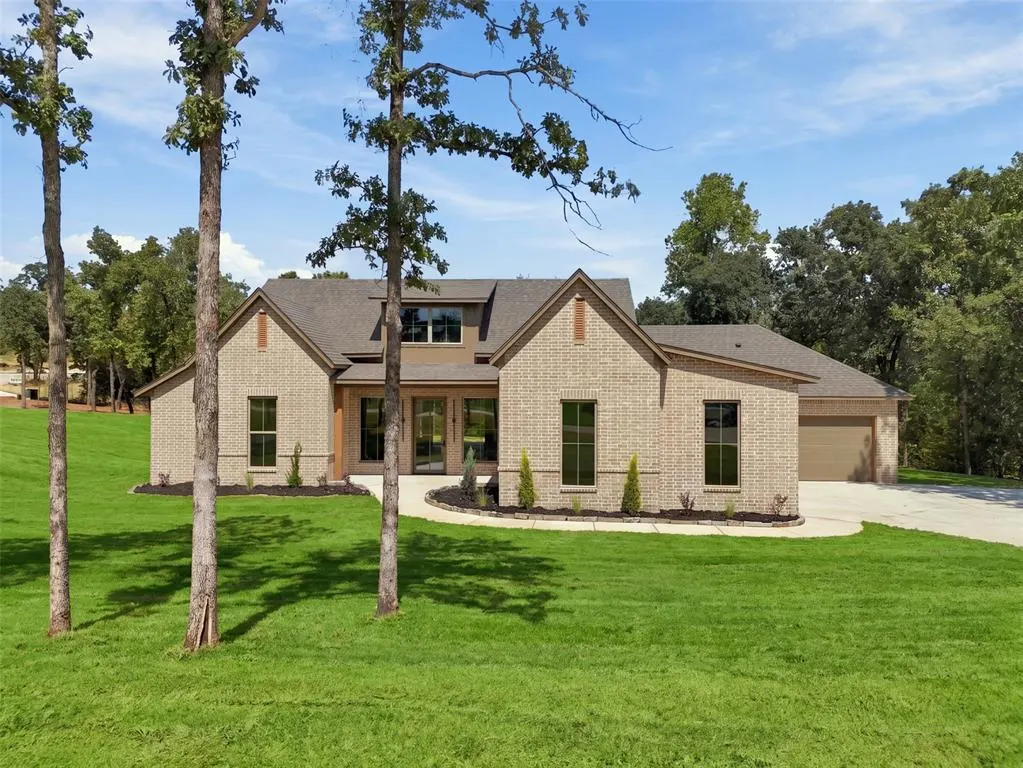 Front exterior — 8200 Sacred Forest, Arcadia, OK 73007