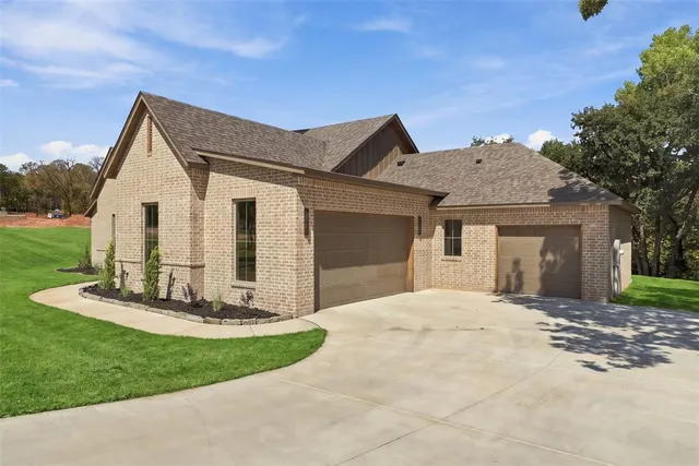 Photo 3 — 8200 Sacred Forest, Arcadia, OK 73007