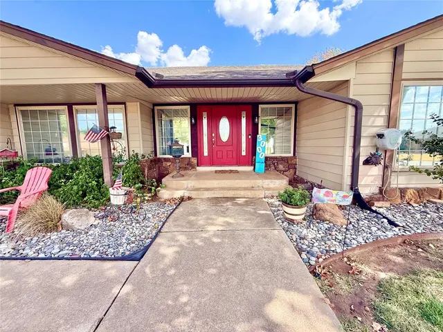 Photo 8 — 3000 Robin Road, Midwest City, OK 73110