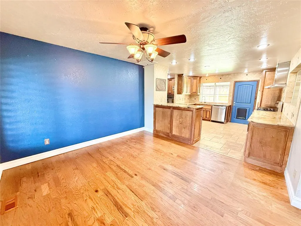 Photo 15 — 3000 Robin Road, Midwest City, OK 73110