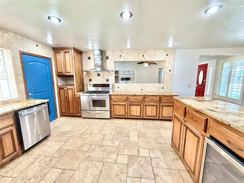 Photo 19 — 3000 Robin Road, Midwest City, OK 73110