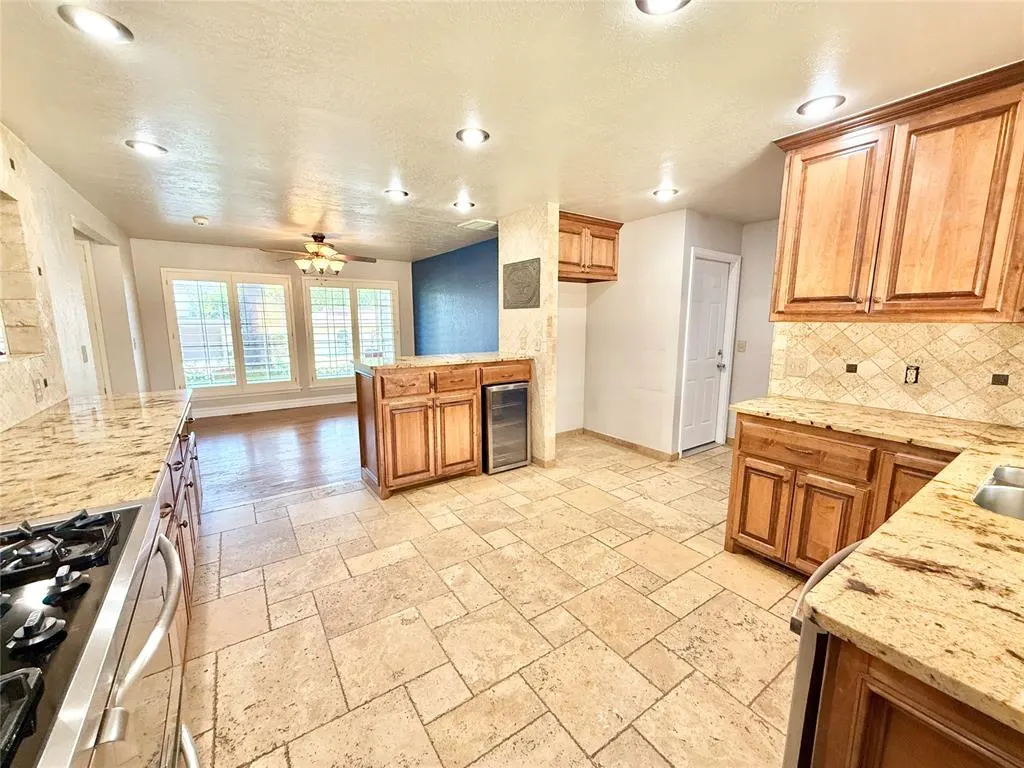 Photo 23 — 3000 Robin Road, Midwest City, OK 73110