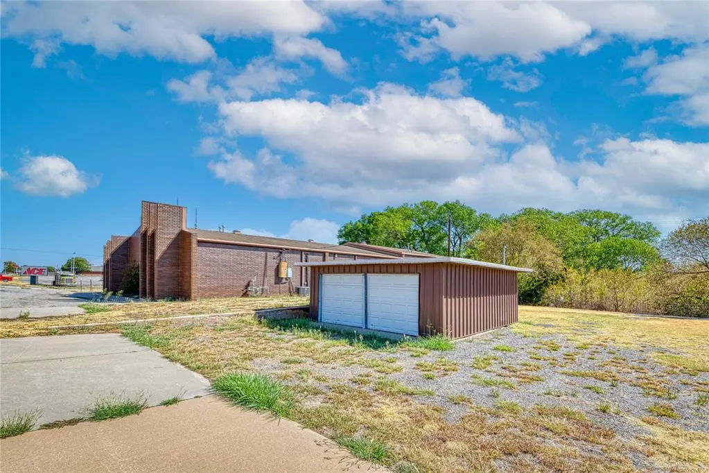 Photo 6 — 1307 N Glenn English Street, Cordell, OK 73632