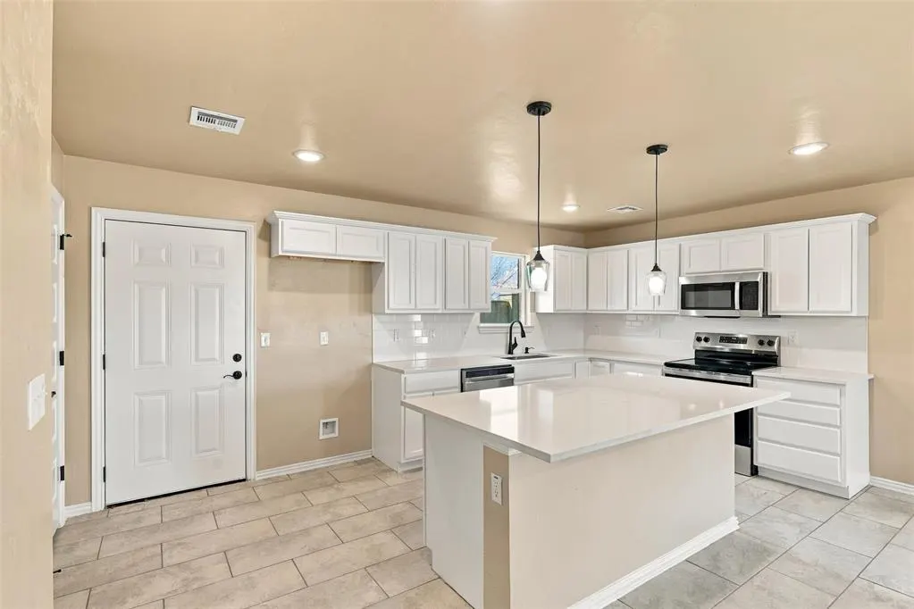 Photo 10 — 806 Venice Court, Kingfisher, OK 73750