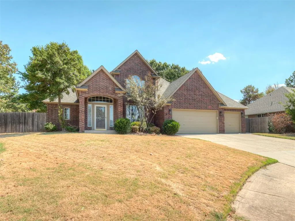 Photo 2 — 204 Ainsley Court, Edmond, OK 73034