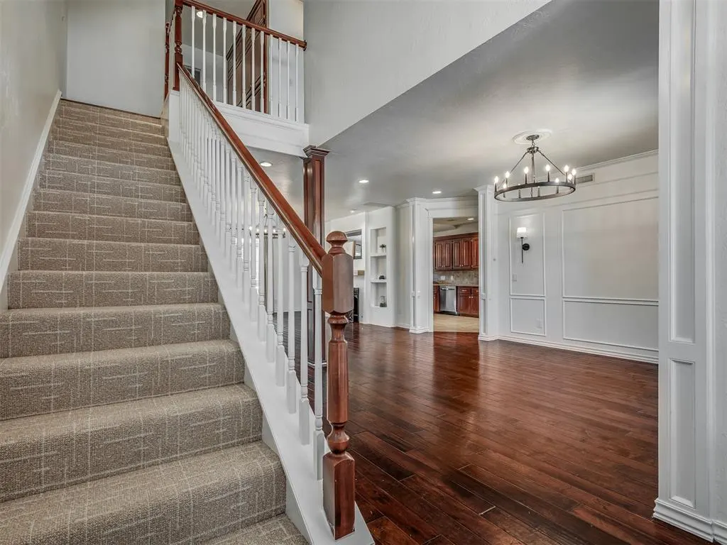 Photo 5 — 204 Ainsley Court, Edmond, OK 73034