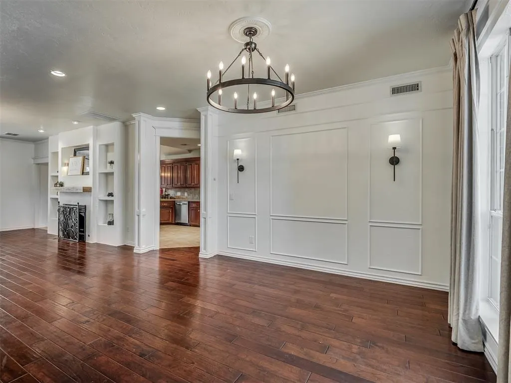 Photo 7 — 204 Ainsley Court, Edmond, OK 73034