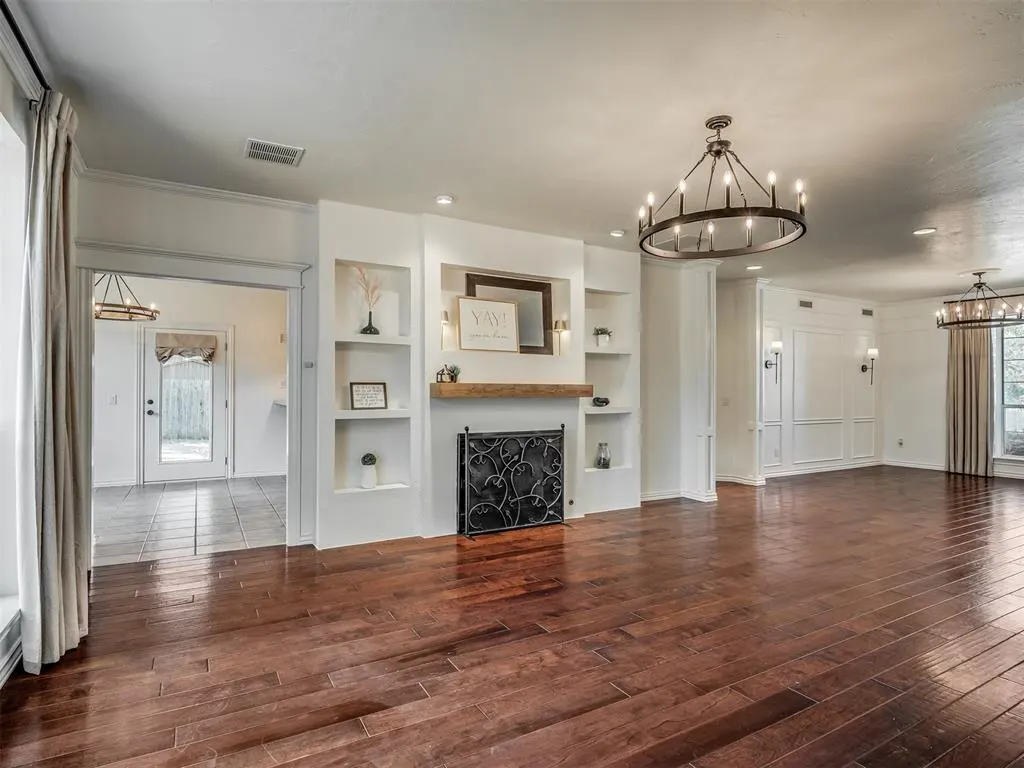 Photo 11 — 204 Ainsley Court, Edmond, OK 73034