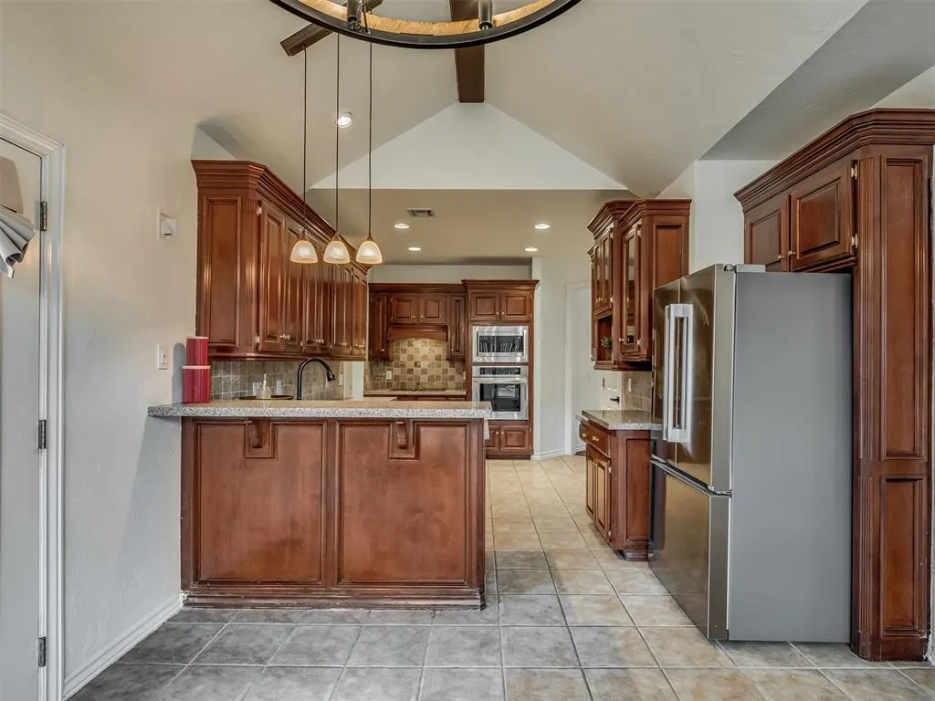 Photo 13 — 204 Ainsley Court, Edmond, OK 73034