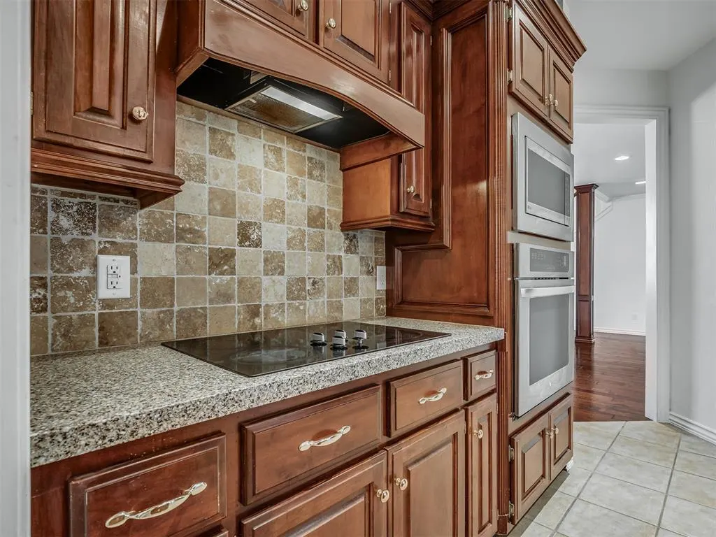 Photo 19 — 204 Ainsley Court, Edmond, OK 73034