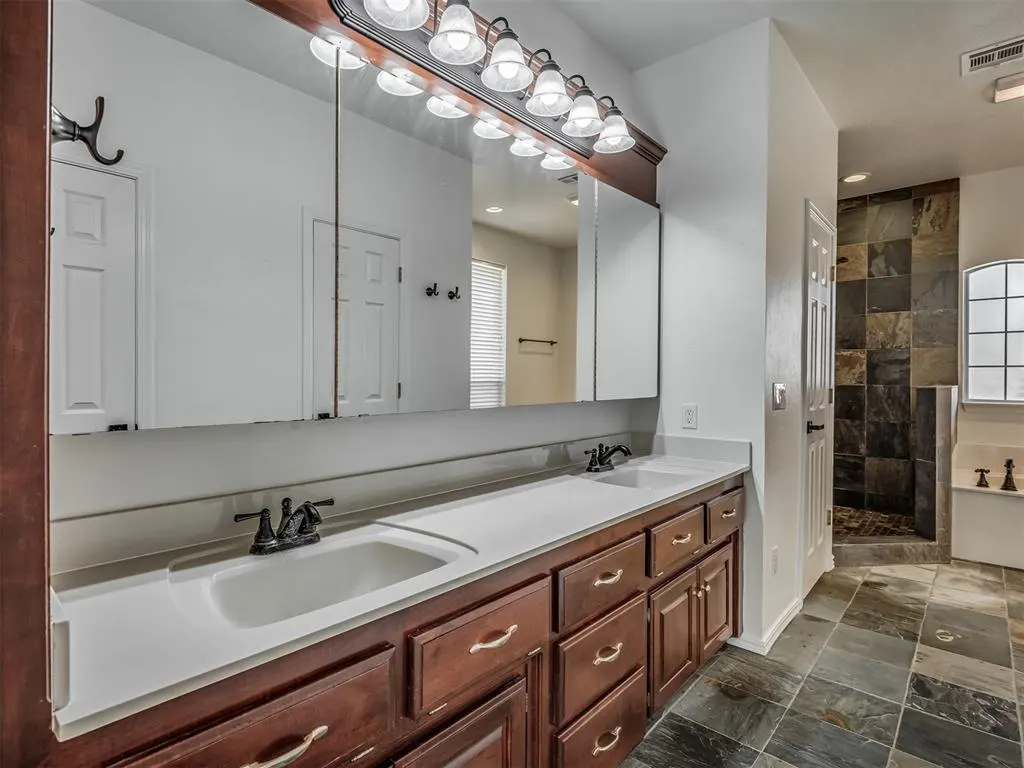 Photo 25 — 204 Ainsley Court, Edmond, OK 73034