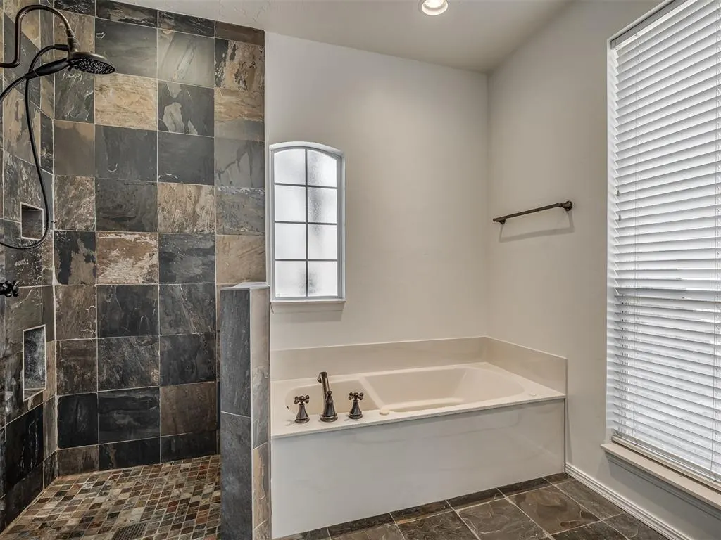 Photo 27 — 204 Ainsley Court, Edmond, OK 73034