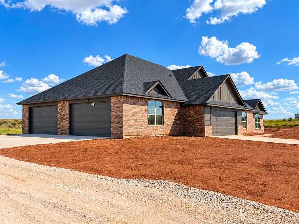 Photo 2 — 6664 N Hiwassee Road, Coyle, OK 73027