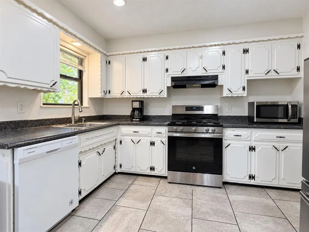 Photo 7 — 2812 SW 84th Street, Oklahoma City, OK 73159