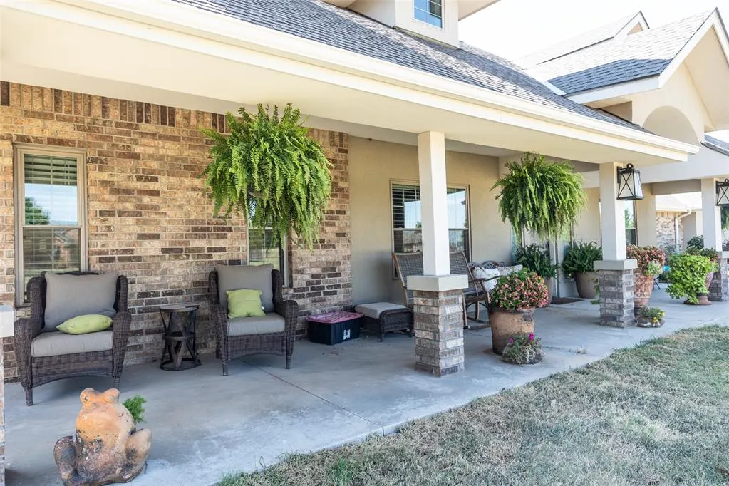Photo 8 — 711 Timberland Way, Tuttle, OK 73089