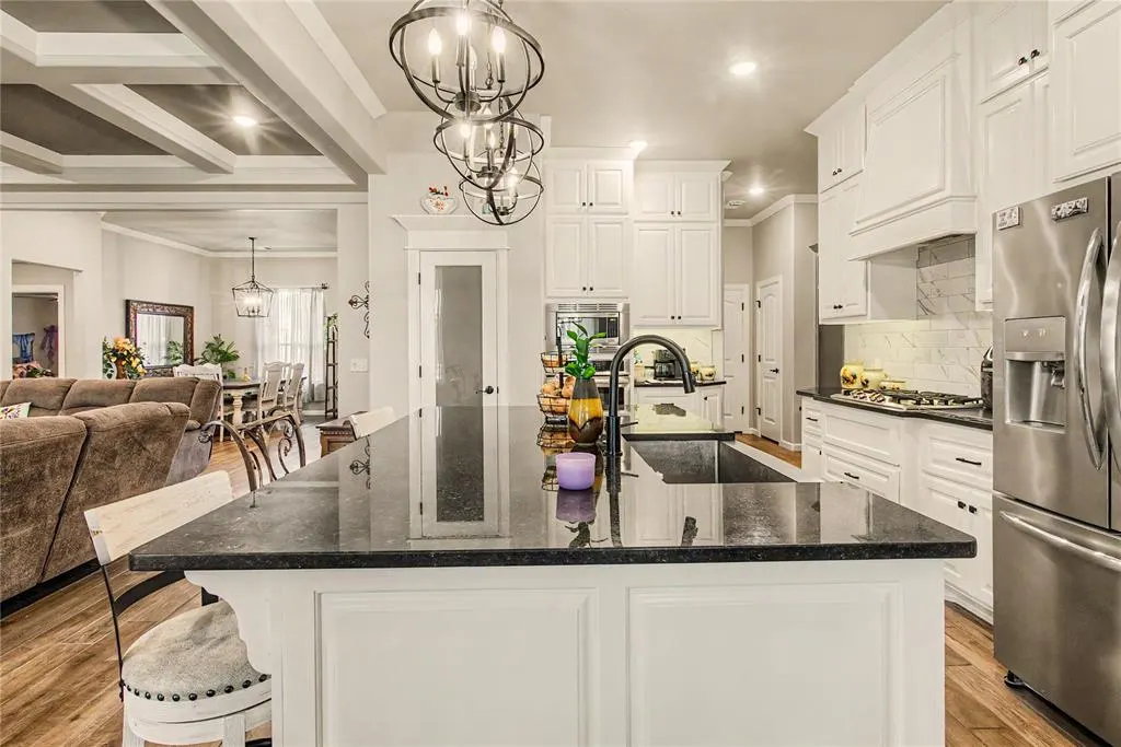 Photo 12 — 713 Bison Crossing Drive, Yukon, OK 73099