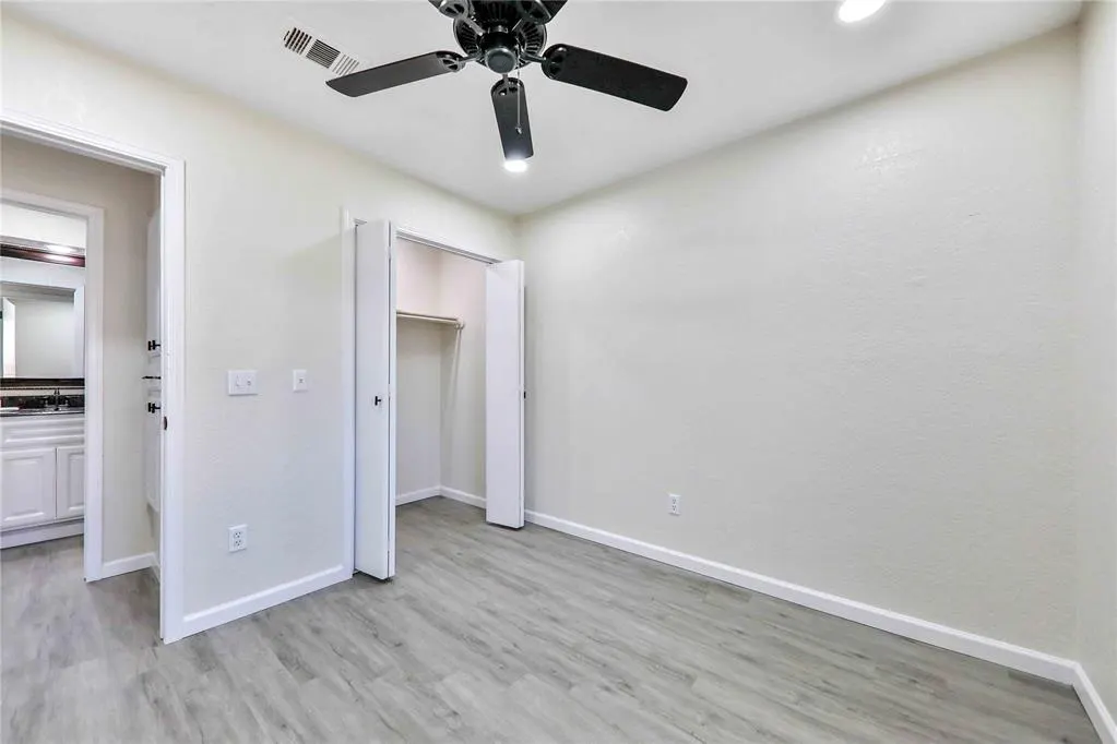 Photo 15 — 512 Morgan Drive, Moore, OK 73160