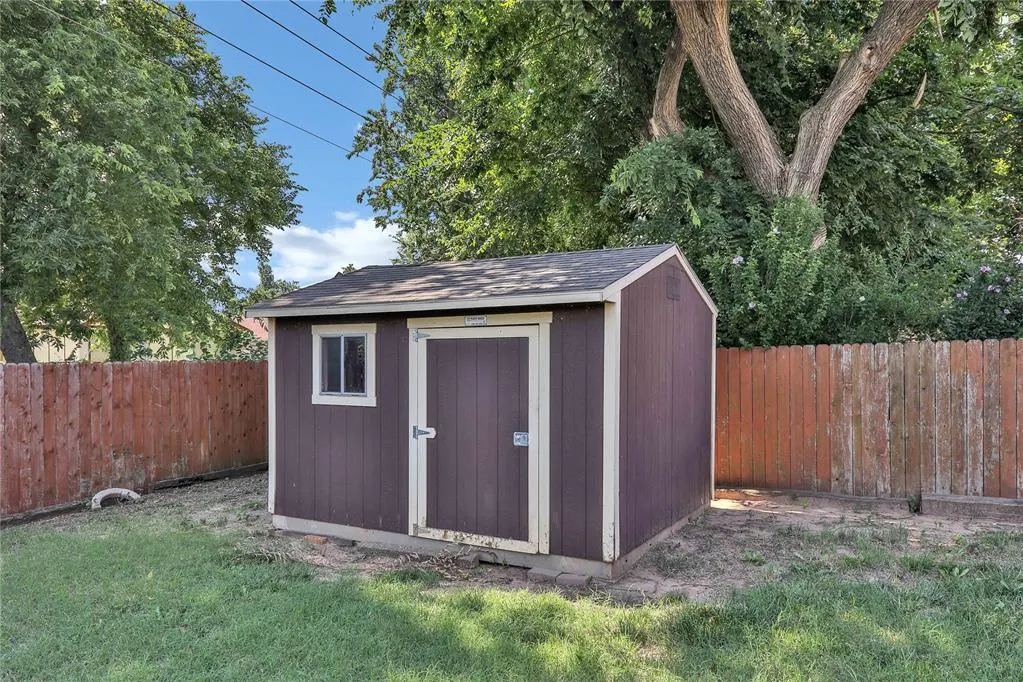 Photo 16 — 512 Morgan Drive, Moore, OK 73160