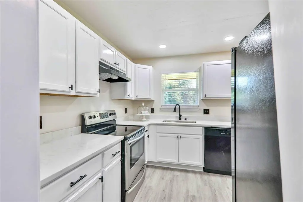 Photo 29 — 512 Morgan Drive, Moore, OK 73160