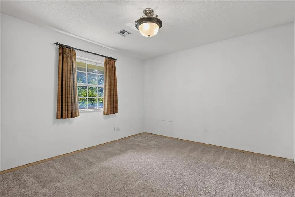 Photo 16 — 3117 Hickory Stick Road, Oklahoma City, OK 73120
